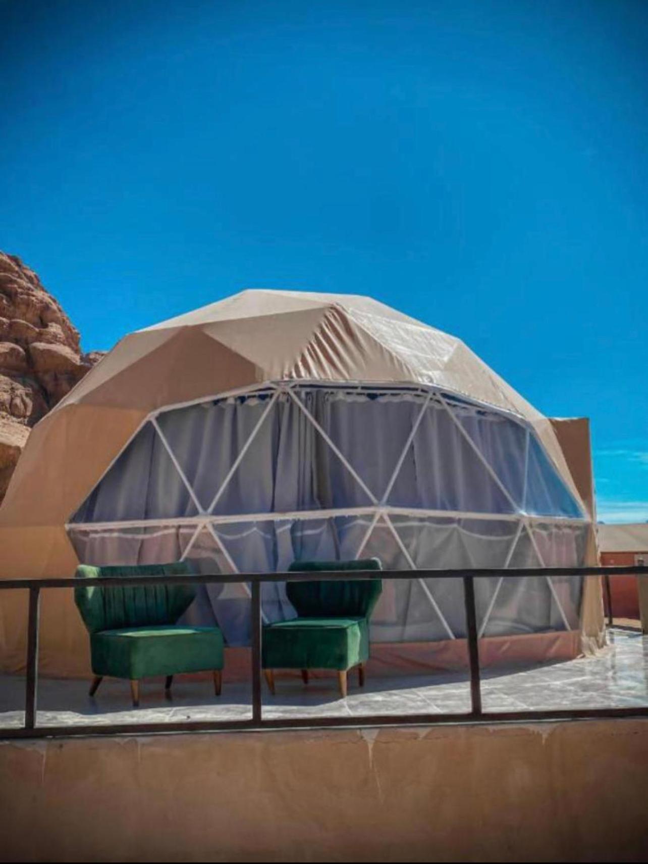 Sun Luxury Camp &Tour Apartment Wadi Rum Exterior photo